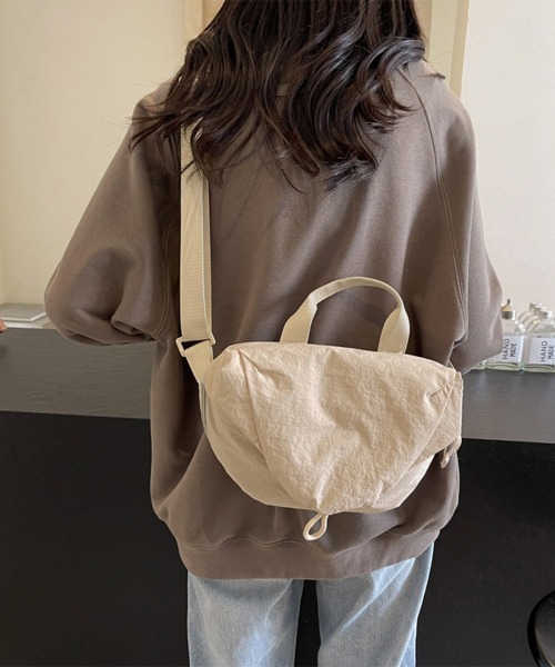 Miniministore(ミニミニストア)の「ショルダーバッグ ナイロン斜めがけバッグ(ショルダーバッグ・レディース・ワインレッド/ベージュ/カーキ/アイボリー/ブラック/ブルー・FREE)」の9枚目の写真