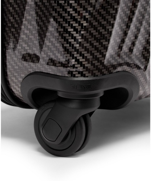 TUMI（トゥミ）の「19 DEGREE LITE インターナショナル・キャリーオン スーツケース（機内持ち込みサイズ） 1泊～3泊程度（スーツケース/キャリーバッグ・レディース・ピンク系その他/ブラック×グレー・FREE）」の17枚目の写真
