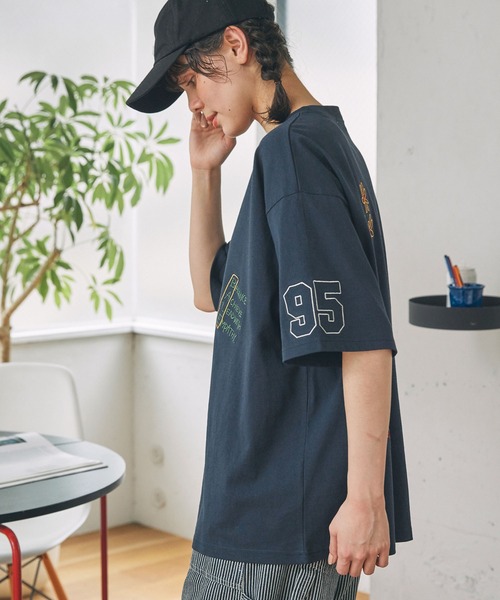 マ*ド様 新品　未使用　グリッター　刺繍 ホワイト 半袖Tシャツ ヴィンテージ刺繍Tシャツ KA0065 – YOLO（ヨロ）｜ファッション通販