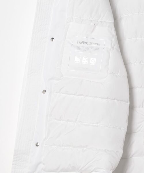 MICHAEL KORS(マイケルコース)の「MELROSE 2 IN 1 ウーヴン パーカー(その他アウター・メンズ・ホワイト・S/L/M/XS/XL)」の2枚目の写真