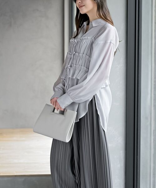 rps（アールピーエス）の「ビスチェ付きシアーブラウス（シャツ/ブラウス・レディース・グレイッシュベージュ/オフホワイト/ブルー/ブラック・フリー）」の21枚目の写真