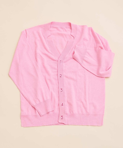 I am I in fact...（アイアムアイインファクト）の「C/Li数字刺繍　Vカーディガン（カーディガン/ボレロ・レディース・ホワイト/チャコールグレー/ピンク/イエロー/グリーン・FREE）」の5枚目の写真