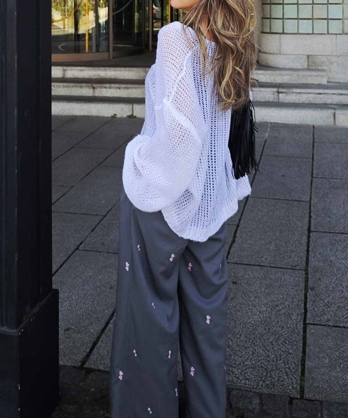 esutoreja(エストレジャ)の「ローゲージVネックニット(ニット/セーター・レディース・ブラック/オリーブ/グレー/アイボリー・FREE)」の12枚目の写真