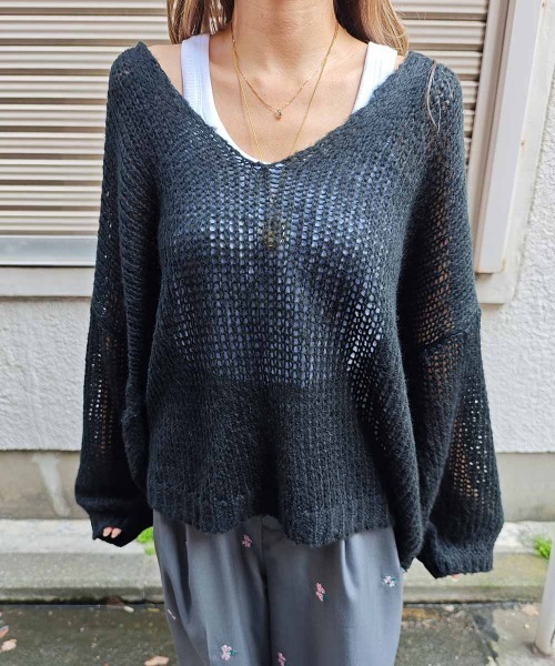 esutoreja(エストレジャ)の「ローゲージVネックニット(ニット/セーター・レディース・ブラック/オリーブ/グレー/アイボリー・FREE)」の17枚目の写真