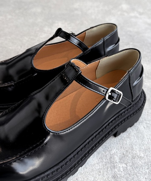 classicalelf（クラシカルエルフ）の「クラシック×モード、歩くたびに視線を奪う大人の足元。Tストラップローファー（ローファー・レディース・ブラウン/ブラック・X-LARGE/LARGE/MEDIUM/SMALL）」の16枚目の写真