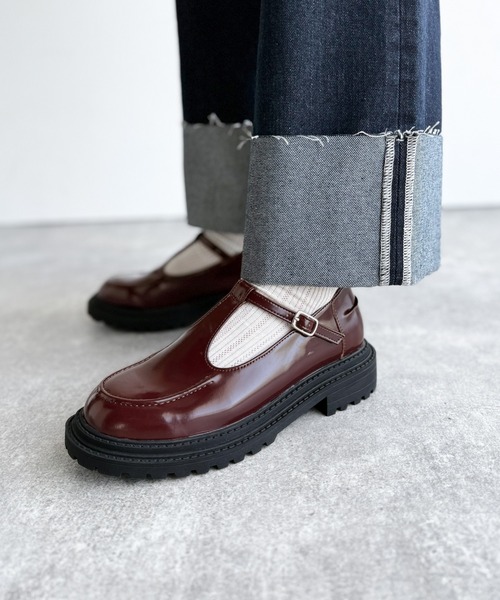 classicalelf（クラシカルエルフ）の「クラシック×モード、歩くたびに視線を奪う大人の足元。Tストラップローファー（ローファー・レディース・ブラウン/ブラック・X-LARGE/LARGE/MEDIUM/SMALL）」の7枚目の写真