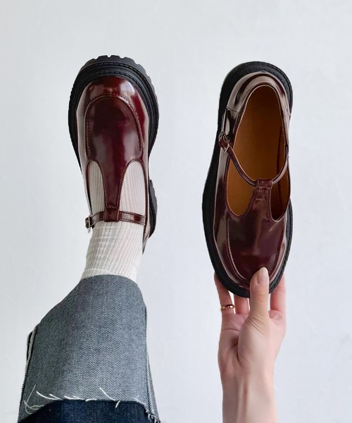 classicalelf（クラシカルエルフ）の「クラシック×モード、歩くたびに視線を奪う大人の足元。Tストラップローファー（ローファー・レディース・ブラウン/ブラック・X-LARGE/LARGE/MEDIUM/SMALL）」の10枚目の写真