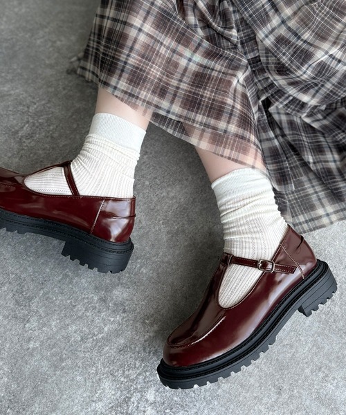 classicalelf（クラシカルエルフ）の「クラシック×モード、歩くたびに視線を奪う大人の足元。Tストラップローファー（ローファー・レディース・ブラウン/ブラック・X-LARGE/LARGE/MEDIUM/SMALL）」の11枚目の写真