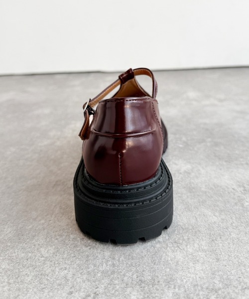 classicalelf（クラシカルエルフ）の「クラシック×モード、歩くたびに視線を奪う大人の足元。Tストラップローファー（ローファー・レディース・ブラウン/ブラック・X-LARGE/LARGE/MEDIUM/SMALL）」の20枚目の写真