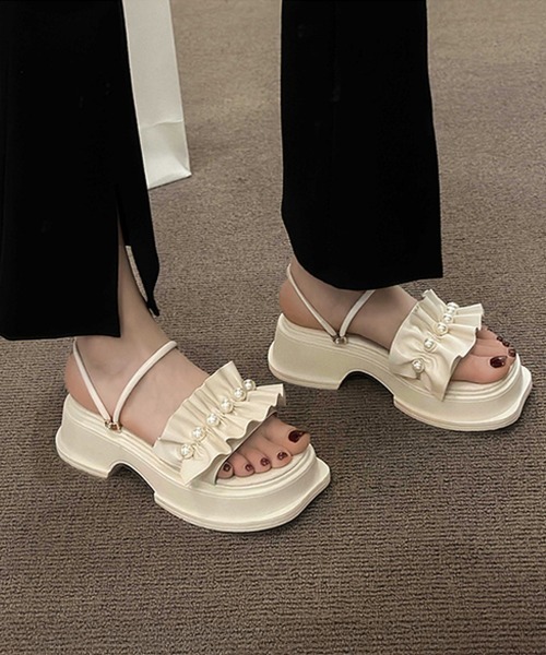 Miniministore(ミニミニストア)の「フリルサンダル厚底パールサンダル2way(サンダル・レディース・ブラック/アイボリー・22.5cm/23.0cm/23.5cm/24.0cm/24.5cm)」の12枚目の写真