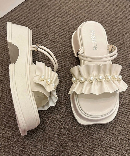 Miniministore(ミニミニストア)の「フリルサンダル厚底パールサンダル2way(サンダル・レディース・ブラック/アイボリー・22.5cm/23.0cm/23.5cm/24.0cm/24.5cm)」の3枚目の写真