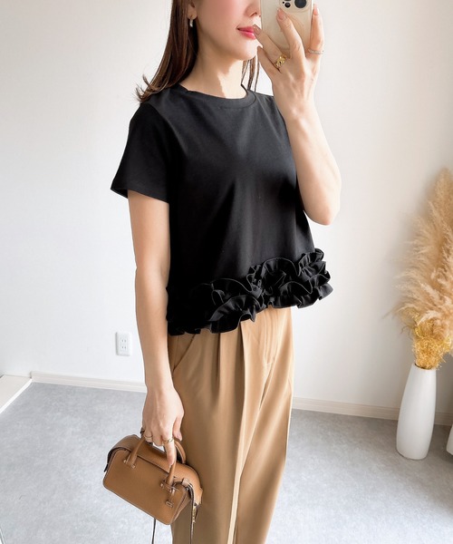 &. NOSTALGIA(アンドドットノスタルジア)の「【ZOZO限定】裾フリルTシャツ(接触冷感・UVカット)(Tシャツ/カットソー・レディース・オフホワイト/ブラック・M)」の19枚目の写真