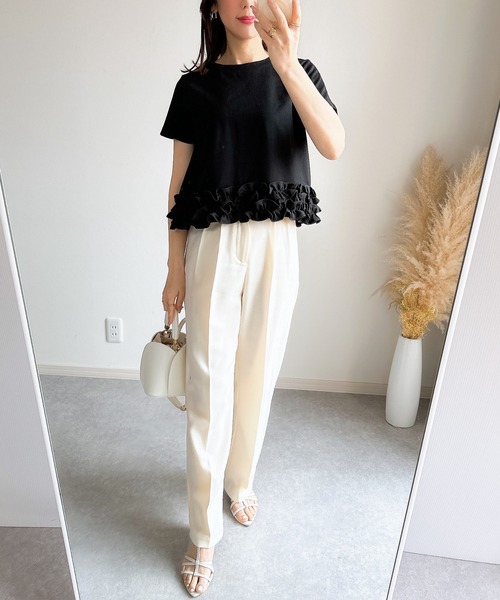 &. NOSTALGIA(アンドドットノスタルジア)の「【ZOZO限定】裾フリルTシャツ(接触冷感・UVカット)(Tシャツ/カットソー・レディース・オフホワイト/ブラック・M)」の11枚目の写真