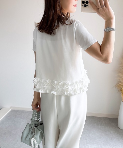 &. NOSTALGIA(アンドドットノスタルジア)の「【ZOZO限定】裾フリルTシャツ(接触冷感・UVカット)(Tシャツ/カットソー・レディース・オフホワイト/ブラック・M)」の13枚目の写真