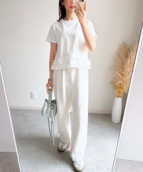 &. NOSTALGIA(アンドドットノスタルジア)の「【ZOZO限定】裾フリルTシャツ(接触冷感・UVカット)(Tシャツ/カットソー・レディース・オフホワイト/ブラック・M)」の15枚目の写真