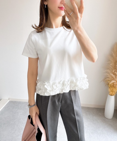 &. NOSTALGIA(アンドドットノスタルジア)の「【ZOZO限定】裾フリルTシャツ(接触冷感・UVカット)(Tシャツ/カットソー・レディース・オフホワイト/ブラック・M)」の3枚目の写真