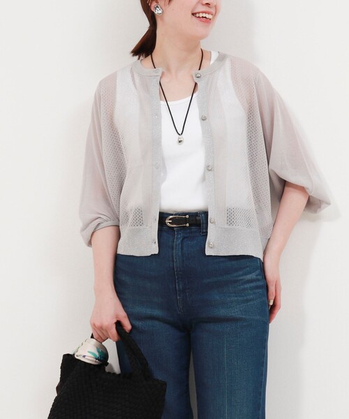 MICO COULIER（ミコクリエ）の「極細メッシュパフスリーブカーディガン（カーディガン/ボレロ・レディース・ブルー/チャコールグレー/オフホワイト/ライトグレー/マスタード・38）」の4枚目の写真
