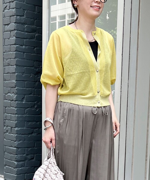 MICO COULIER（ミコクリエ）の「極細メッシュパフスリーブカーディガン（カーディガン/ボレロ・レディース・ブルー/チャコールグレー/オフホワイト/ライトグレー/マスタード・38）」の5枚目の写真