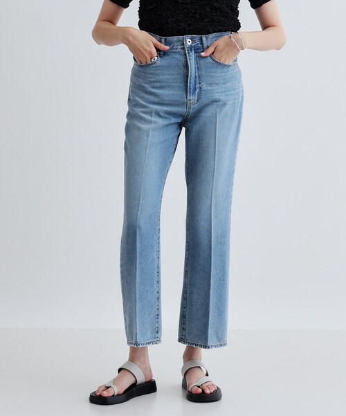 GALLEST（ギャレスト）の「ライトフレアデニム（デニムパンツ・レディース・ホワイト/ライトブルー・38/36/40）」の8枚目の写真