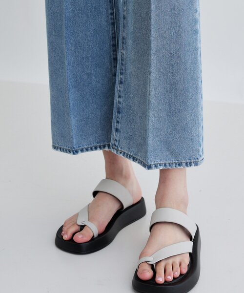 GALLEST（ギャレスト）の「ライトフレアデニム（デニムパンツ・レディース・ホワイト/ライトブルー・38/36/40）」の14枚目の写真