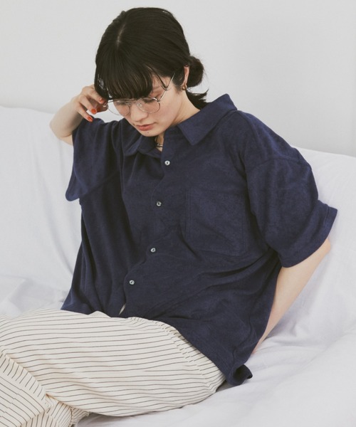 MERLOT（メルロー）の「ウェーブパイルシャツ（シャツ/ブラウス・レディース・アイボリー/ネイビー・FREE）」の16枚目の写真