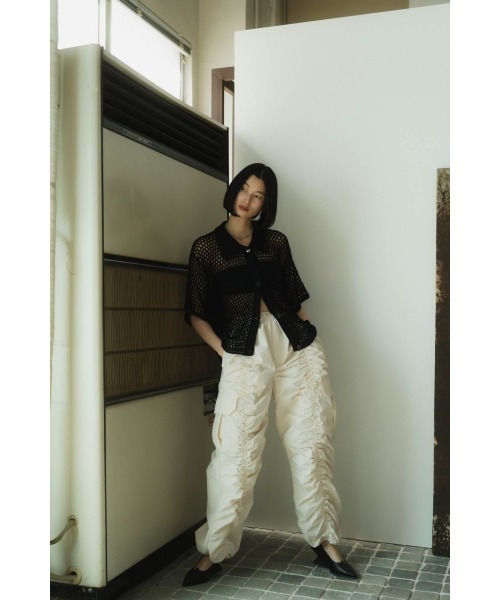 Knuth Marf(クヌースマーフ)の「waterproof gathered pants(その他パンツ・レディース・ブラック/アイボリー・FREE)」の20枚目の写真