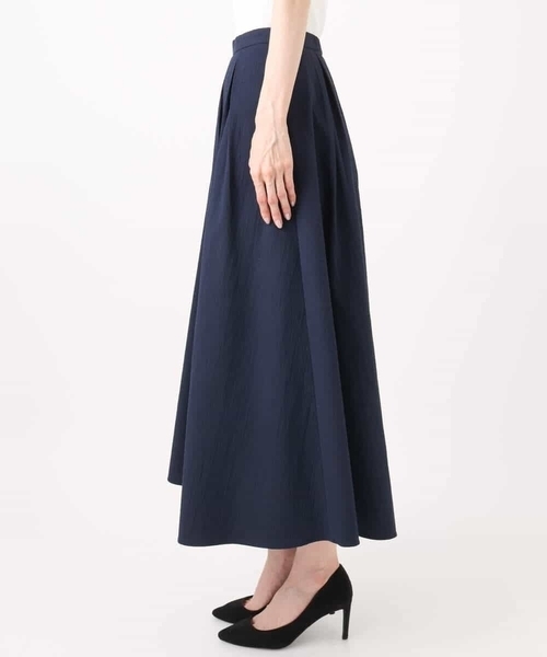 MK MICHEL KLEIN（エムケーミッシェルクラン）の「タックフレアースカート/撥水/UVカット/洗える（スカート・レディース・ネイビー/ブルー・38）」の20枚目の写真