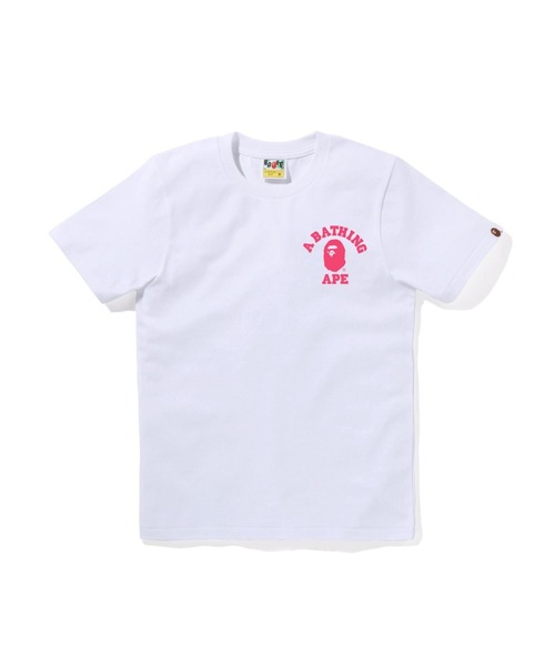 A BATHING APE(アベイシングエイプ)の「COLLEGE ONE POINT TEE(Tシャツ/カットソー・レディース・ピンク/ホワイト/サックスブルー/ブラック・XX-SMALL/MEDIUM/SMALL/X-SMALL)」の2枚目の写真