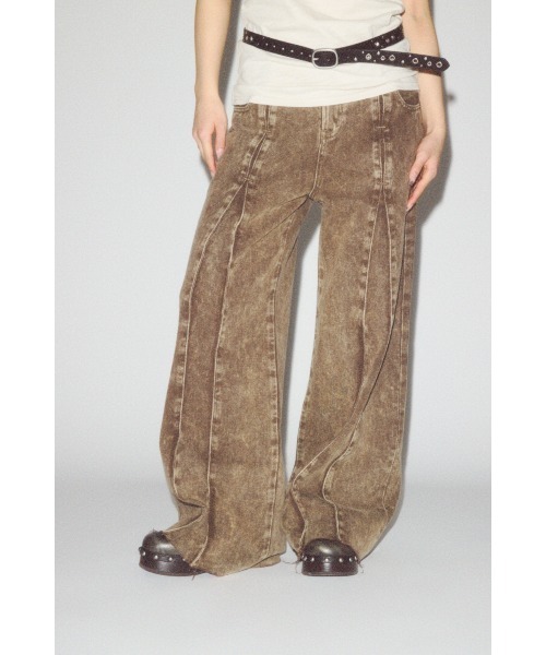 LAGUA GEM（ラグアジェム）の「FRONT POINT LOOSE デニム（デニムパンツ・レディース・ブラック/ブラウン・22inch/23inch/24inch/25inch/26inch）」の3枚目の写真