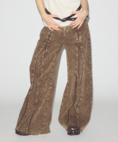 LAGUA GEM（ラグアジェム）の「FRONT POINT LOOSE デニム（デニムパンツ・レディース・ブラック/ブラウン・22inch/23inch/24inch/25inch/26inch）」の19枚目の写真