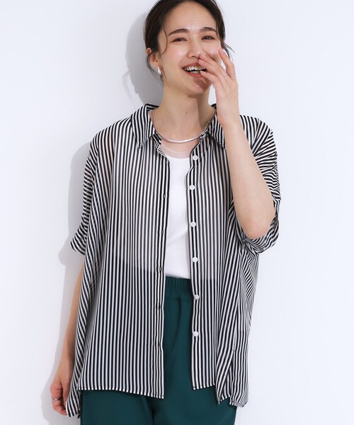 Cutie Blonde（キューティーブロンド）の「大人のシアー感 ゆるさらポンチョシャツ（シャツ/ブラウス・レディース・ブラック/イエロー系その他/ブラウン系その他5/ネイビー系2/ブラック系2/ホワイト系9・00）」の3枚目の写真