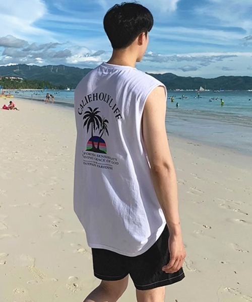 NOWLE（ノウル）の「【NOWLE】カリフォルニア サマー ビーチ バックプリント ノースリーブ（タンクトップ・メンズ・ブラック/ホワイト・FREE）」の2枚目の写真
