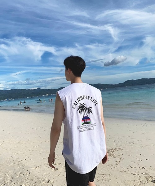 NOWLE（ノウル）の「【NOWLE】カリフォルニア サマー ビーチ バックプリント ノースリーブ（タンクトップ・メンズ・ブラック/ホワイト・FREE）」の3枚目の写真