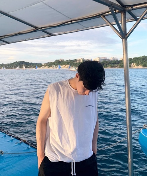 NOWLE（ノウル）の「【NOWLE】カリフォルニア サマー ビーチ バックプリント ノースリーブ（タンクトップ・メンズ・ブラック/ホワイト・FREE）」の19枚目の写真