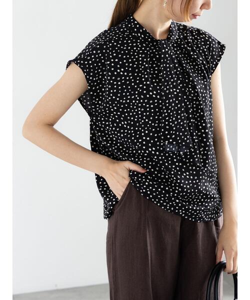 Te chichi(テチチ)の「パターンアソートボウタイブラウス(シャツ/ブラウス・レディース・ベージュ/オフホワイト/ブルー/ブラック・F)」の3枚目の写真