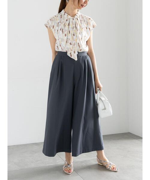 Te chichi(テチチ)の「パターンアソートボウタイブラウス(シャツ/ブラウス・レディース・ベージュ/オフホワイト/ブルー/ブラック・F)」の15枚目の写真