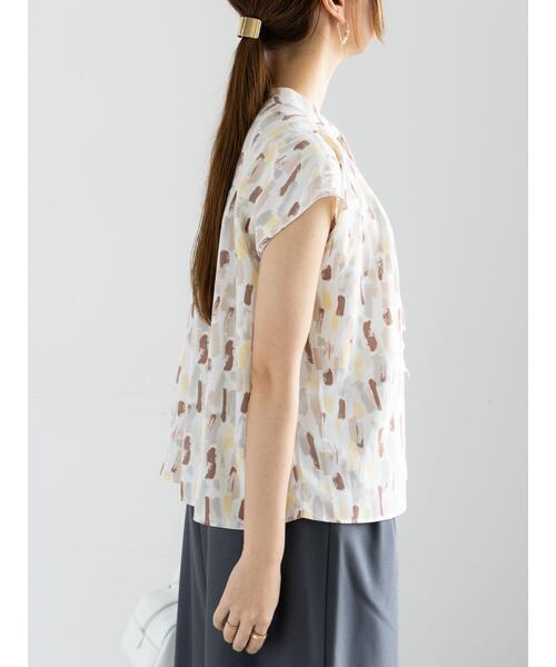 Te chichi(テチチ)の「パターンアソートボウタイブラウス(シャツ/ブラウス・レディース・ベージュ/オフホワイト/ブルー/ブラック・F)」の19枚目の写真