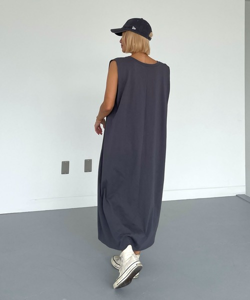 CHERI since1985(シェリ)の「前後2WAYボックスロングワンピース(ワンピース・レディース・オフホワイト/ブラック/スミクロ・FREE)」の18枚目の写真