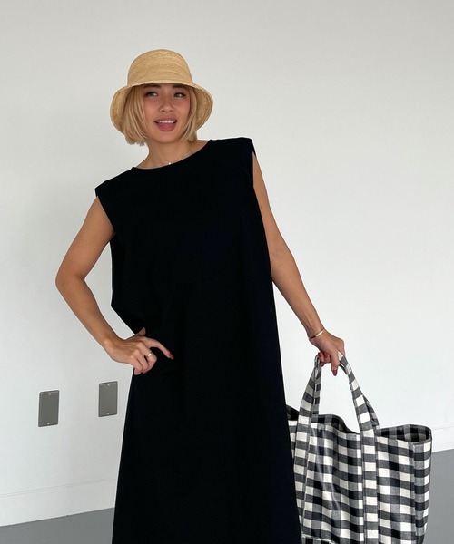 CHERI since1985(シェリ)の「前後2WAYボックスロングワンピース(ワンピース・レディース・オフホワイト/ブラック/スミクロ・FREE)」の19枚目の写真
