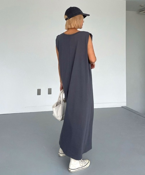 CHERI since1985(シェリ)の「前後2WAYボックスロングワンピース(ワンピース・レディース・オフホワイト/ブラック/スミクロ・FREE)」の22枚目の写真
