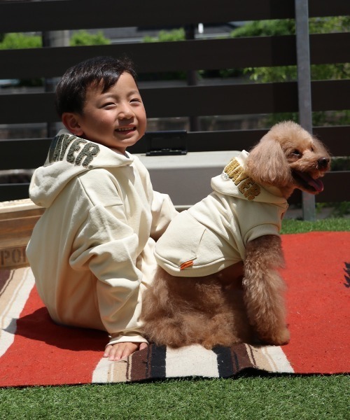 KRIFF MAYER Kid's Collection(クリフメイヤーキッズコレクション)の「サガラ刺繍裏起毛パーカー(フードロゴ)(スウェット・キッズ・チャコール/ベージュ/パープル/ブラウン/レッド/グリーン/カラフル/ナチュラル・120/130/140/150/160/170)」の10枚目の写真