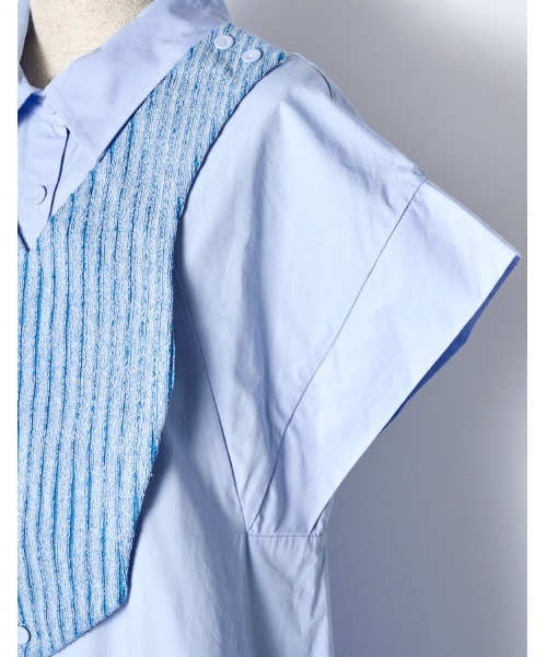 RUMCHE（ラムシェ）の「Knit Bonding Shirt Dress / ニットボンディングシャツドレス（シャツワンピース・レディース・サックスブルー/ホワイト・FREE）」の4枚目の写真
