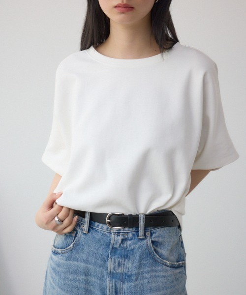 AZUL by moussy(アズールバイマウジー)の「コクーンカットトップス(Tシャツ/カットソー・レディース・ブラック/チャコールグレー/オフホワイト・FREE)」の2枚目の写真