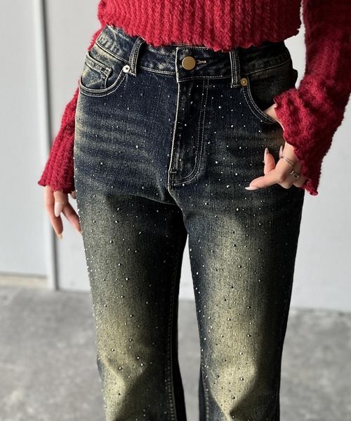 mily bilet(ミウィビレット)の「【mily bilet】動くたび、キラキラ輝くオーロラストーンが主役。ヴィンテージライクフレアデニムパンツ(デニムパンツ・レディース・その他1/ブルー/ブラック・LARGE/MEDIUM/SMALL/X-LARGE)」の16枚目の写真