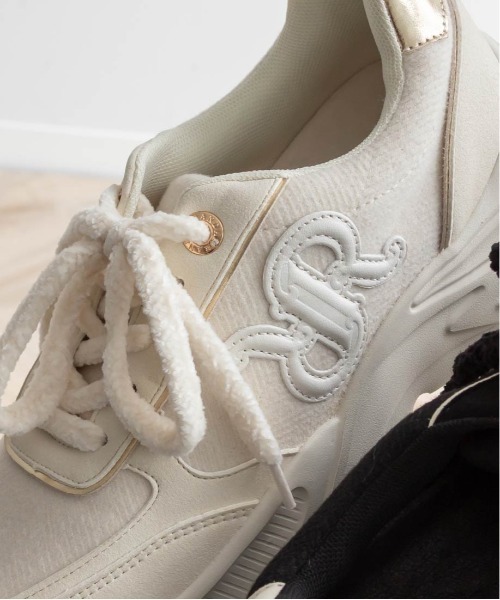 RANDA(ランダ)の「モノグラムデザインボリュームソールスニーカー(スニーカー・レディース・グレー/ブラック/アイボリー・L/M/LL/S)」の5枚目の写真