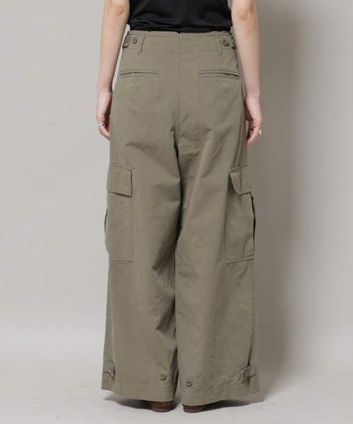 NANO universe（ナノユニバース）の「サイドポケットワイドチノパンツ（チノパンツ・レディース・オフホワイト/カーキ・S/M）」の19枚目の写真