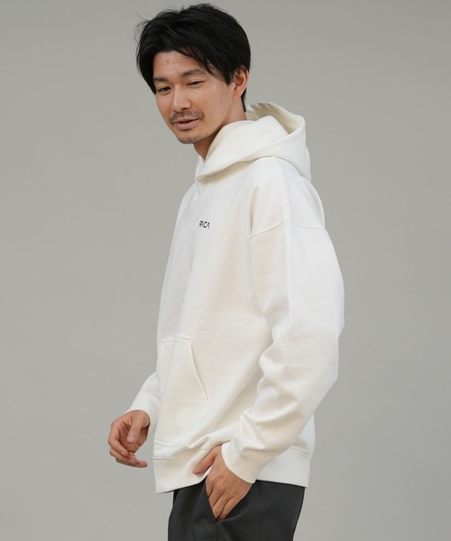 RVCA(ルーカ)の「RVCA/ルーカ プルオーバー/パーカー バックプリント バンダナ柄 BF042-P01(パーカー・メンズ・ブラック×グレー/カーキブラウン/ホワイト×ブラック・M/L/S)」の5枚目の写真