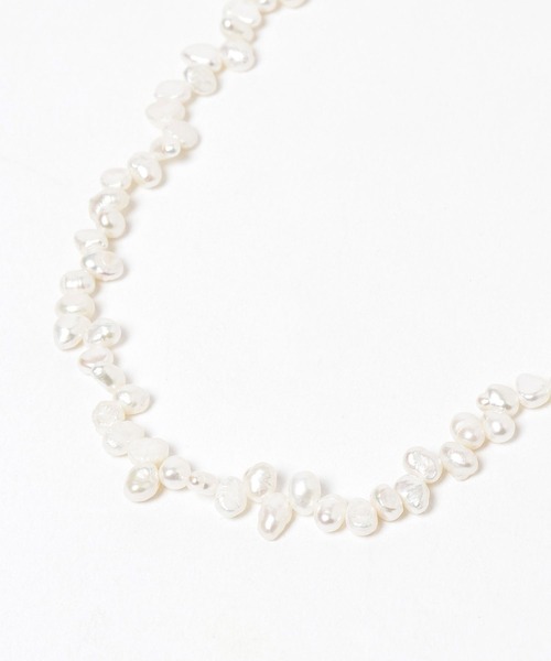 mysty woman（ミスティウーマン）の「淡水メロウパールネックレス 598089（ネックレス・レディース・ホワイト・FREE）」の2枚目の写真