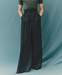 Juha（ユハ）の「EXTREME WIDE PINSTRIPE PANTS（スラックス）」