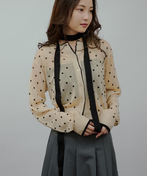 MUHET(ミュエータ)の「layered-look crew neck knit cardigan / レイヤード風ニットカーディガン(カーディガン/ボレロ・レディース・チャコールグレー/ブラウン/ネイビー/ベージュ・FREE)」の3枚目の写真
